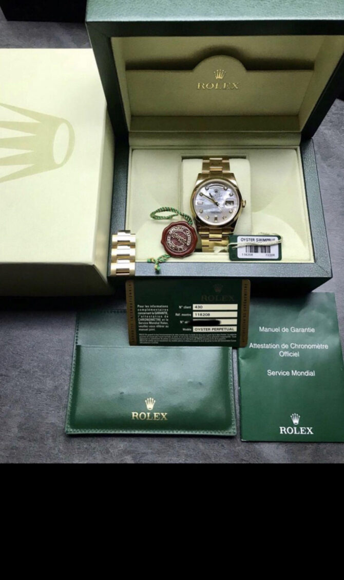 Replica Rolex Day-Date 118208 Mother of Pearl Diamond Dial 36mm Unisex Watch