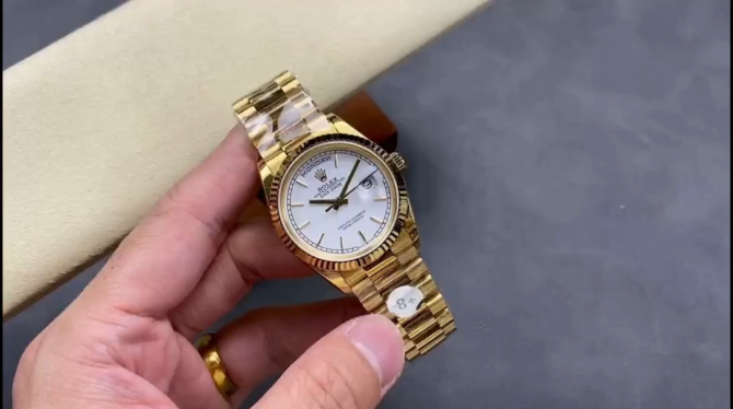 Replica Rolex Day-Date 128239 Blue Ombre Diamond Dial 36MM Unisex Watch