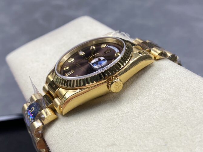 Replica Rolex Day-Date 128238 Fluted Bezel Green Diamond Dial 36MM Unisex Watch