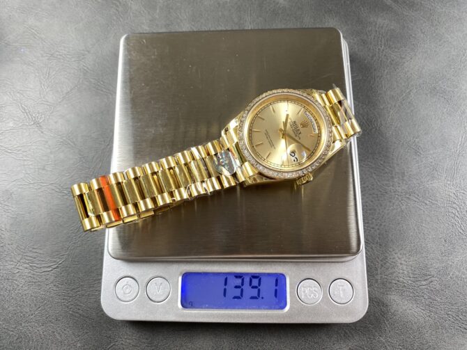 Replica Rolex Day Date 36 Yellow Gold Champagne Dial Diamond Bezel m128348rbr 0026
