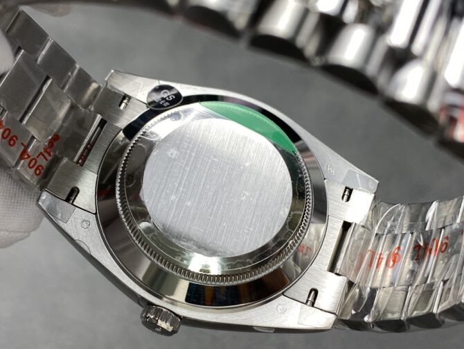 Replica Rolex Day-Date 228349RBR Green Roman Dial Diamond Bezel 40mm Mens Watch