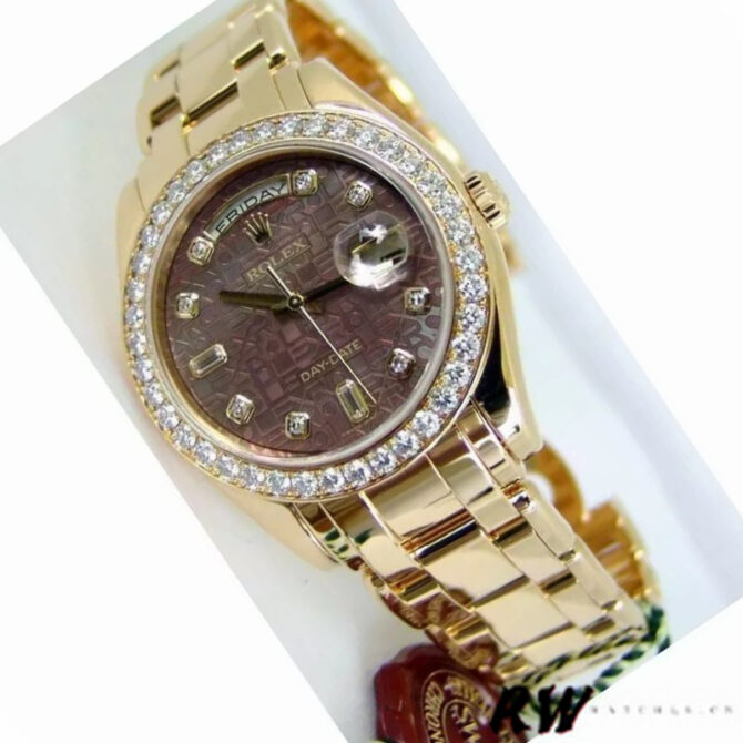 Replica Rolex Day-Date 18948 Dark MOP Diamond Jubilee Dial 39MM Mens Watch