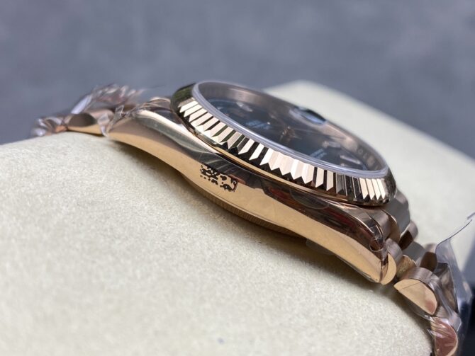 Replica Rolex Day Date Oyster 36 mm Everose Gold Blue Green Dial M128235 0085