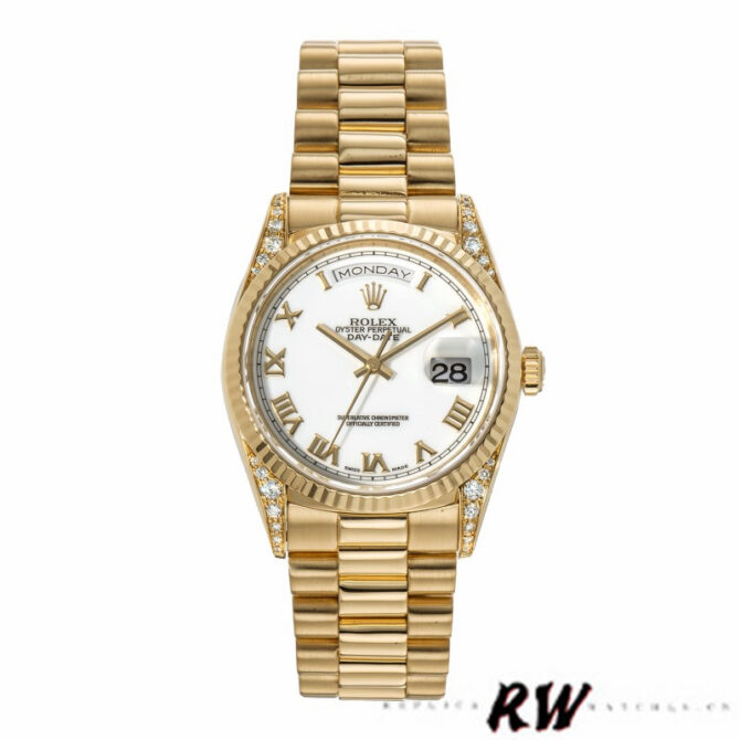 Replica Rolex Day-Date 118338 Yellow gold Silver dial 36mm Unisex Watch