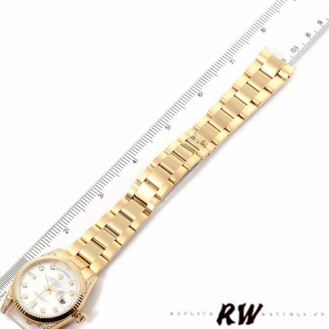 Replica Rolex Day-Date 118338 Yellow gold Silver dial 36mm Unisex Watch