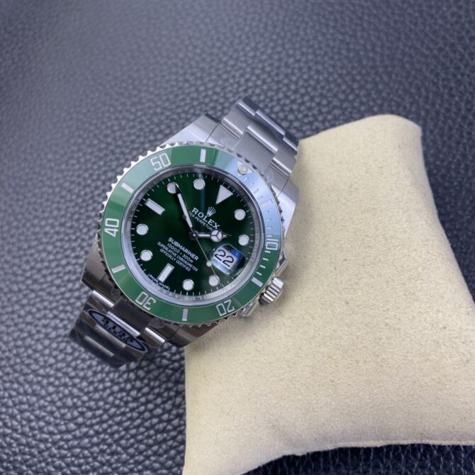 Rolex Submariner Date 116610LV Stainless Steel Oyster 40MM Green Dial Mens Replica Watch