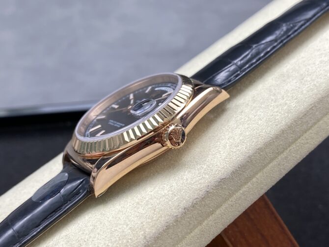 Replica Rolex Day Date 36 Everose Gold Black Dial 118135 0063 Leather Watch