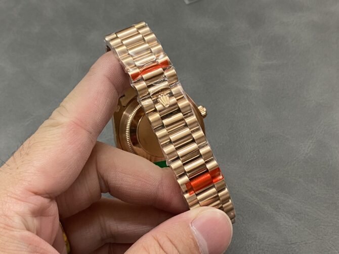 Replica Rolex Day-Date 218235 Diamonds and Rubies Black Dial Rose Gold 41MM Mens Watch