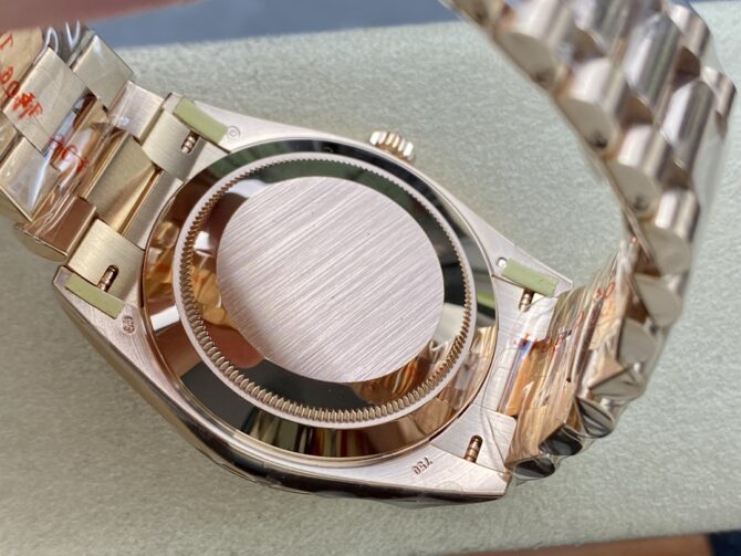 Replica Rolex Day-Date 218238 Champagne Dial Yellow Gold 41MM Mens Watch
