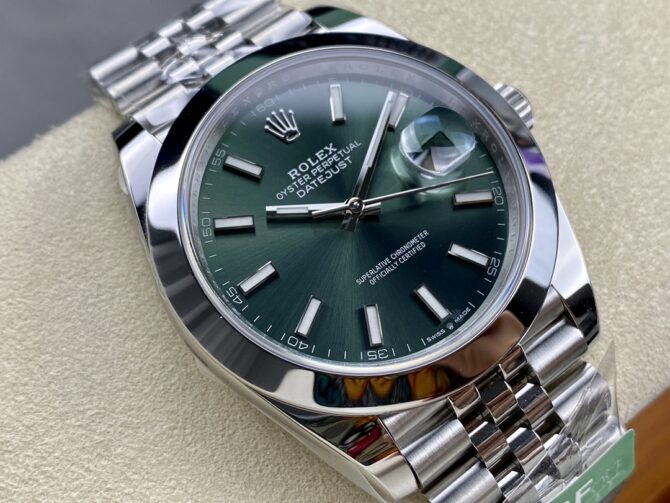 Rolex DateJust 41mm m126300 0020 Oystersteel Jubilee Mint Green Dial