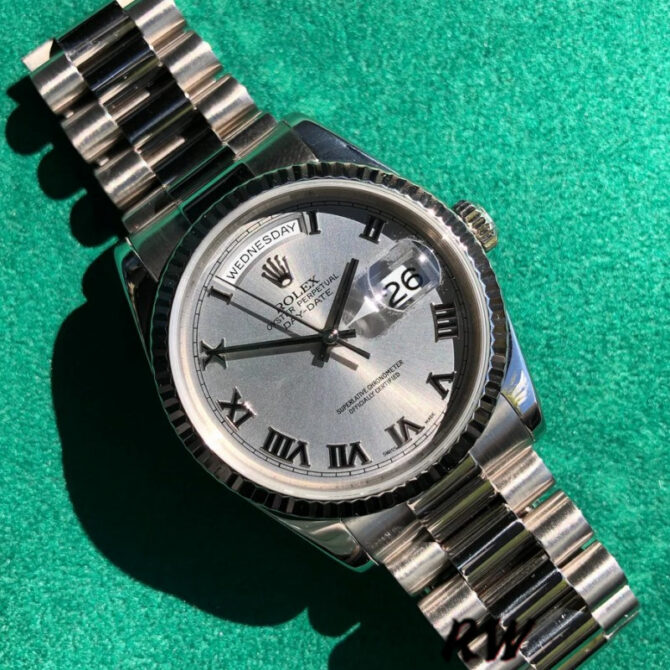 Replica Rolex Day-Date 118338 Yellow gold Silver dial 36mm Unisex Watch
