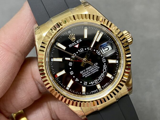 Rolex Sky Dweller m336238 0002 Yellow Gold Black Dial 42mm Mens Replica Watch
