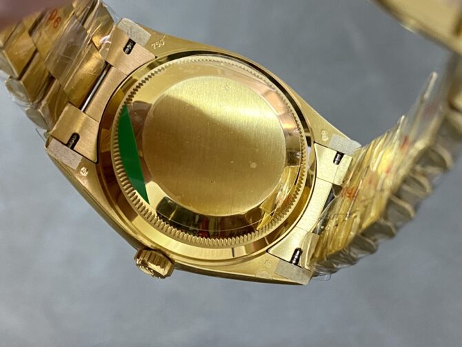 Replica Rolex Day Date Sapphire Mirror Watch with 36mm Diameter Tiger's Eye Dial President