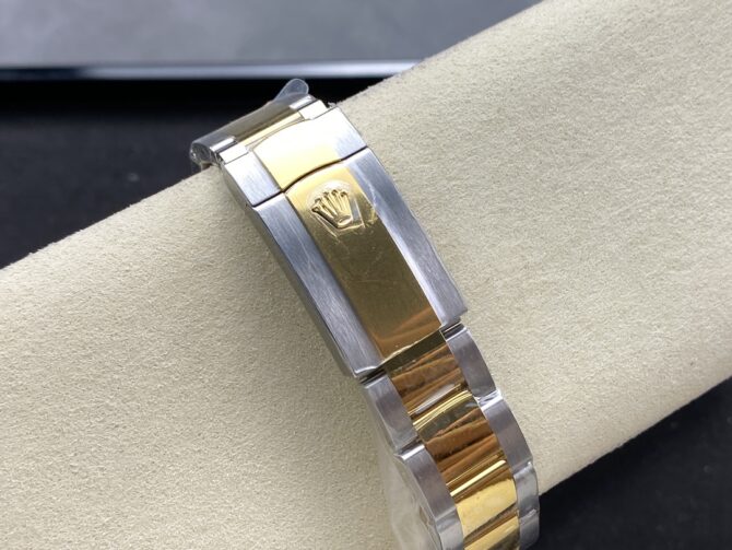 Rolex Datejust 126333 0015 White Index Oyster 41mm Two Tone Steel