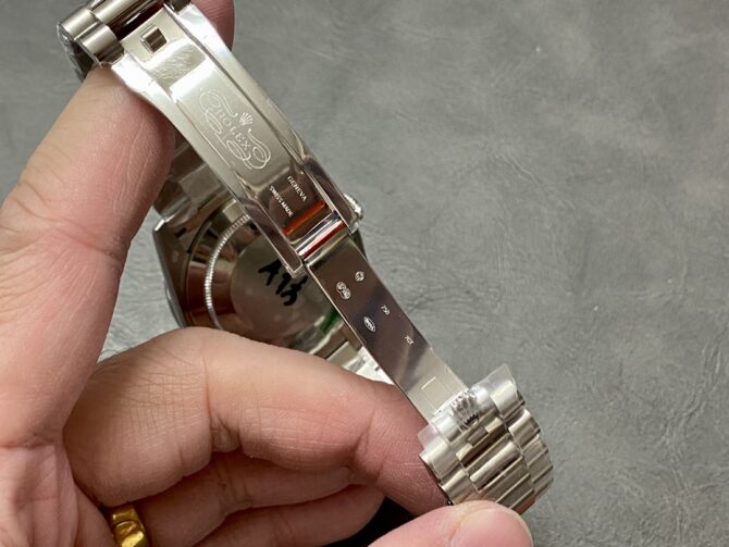 Replica Rolex Day-Date 40 Platinum Arabic Numerals Green with Diamonds 228396tbr