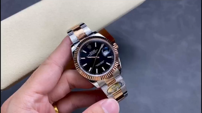 Rolex Datejust 41 Everose Gold Black Dial Oyster Bracelet 126331