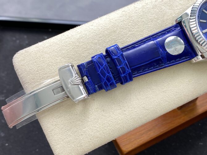 Replica Rolex Day Date 36mm White Gold Fluted Bezel 118139 0004 Blue Index