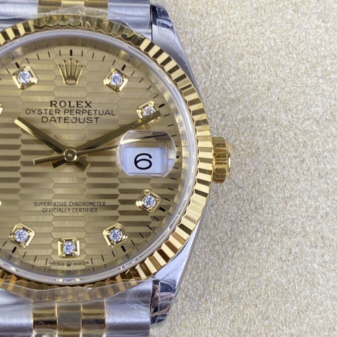 Rolex Datejust 36 126233 0045 Champagne Fluted Motif Diamond Dial
