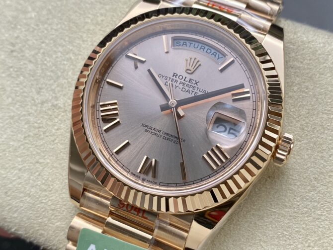 Replica Rolex Day-Date 218238 Champagne Dial Yellow Gold 41MM Mens Watch