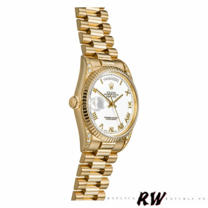 Replica Rolex Day-Date 118338 Yellow gold Silver dial 36mm Unisex Watch