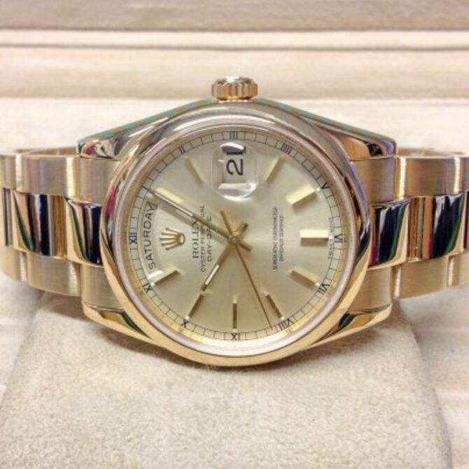 Replica Rolex Day-Date 118208 champagne dial with gold indexes 36mm Unisex Watch