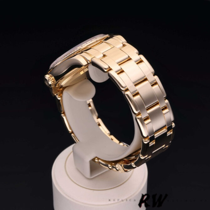 Replica Rolex Day-Date 18948 Champagne Diamond Dial Special Edition 39MM Mens Watch