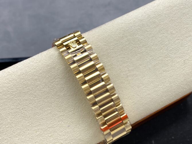 Replica Rolex Day Date 36 Yellow Gold Champagne Dial Diamond Bezel m128348rbr 0026