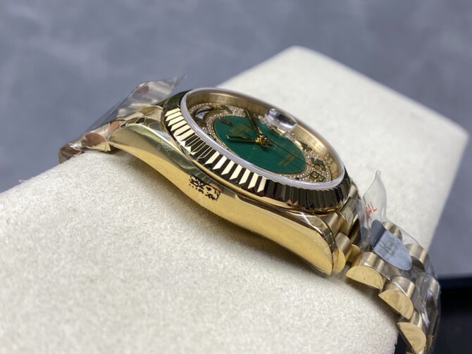 Replica Rolex Day-Date 118238 MOP White Dial 36mm Unisex Watch