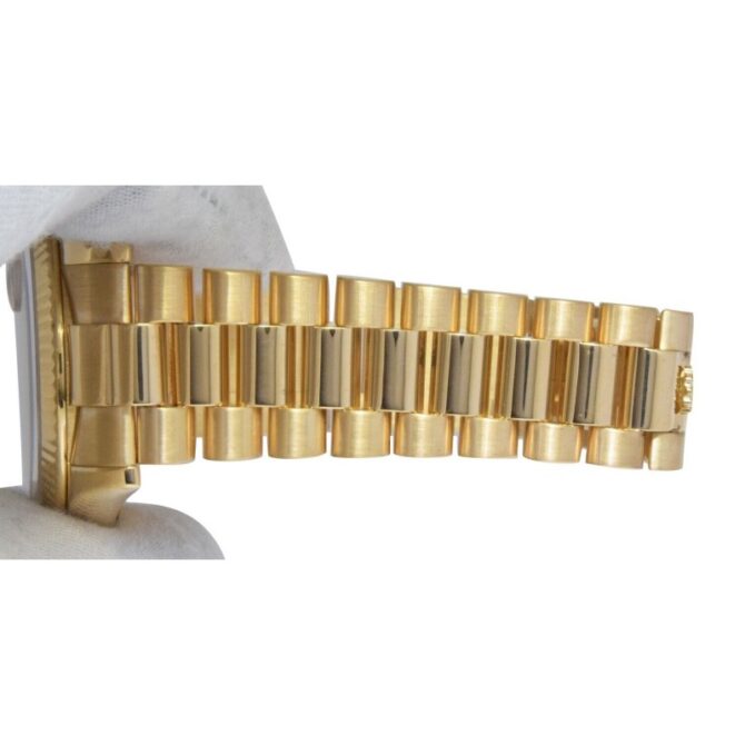 Replica Rolex Day-Date 118238 Champagne Dial Yellow gold 36mm Unisex Watch