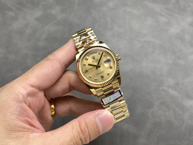 Replica Rolex Day-Date 128238 0008 Fluted Bezel Champagne Diamond Dial 36MM Unisex Watch