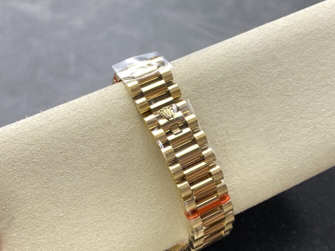 Replica Rolex Day Date 36mm Yellow Gold 128238 0051 Pave Rainbow Diamond Dial Fluted Bezel