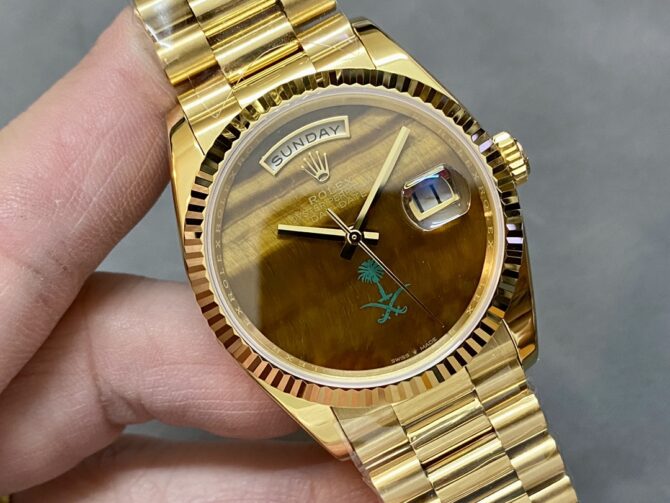 Replica Rolex Day Date Sapphire Mirror Watch with 36mm Diameter Tiger's Eye Dial President