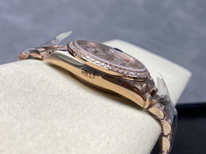 Replica Rolex Day Date 36 Diamond Paved Dial Fluted Bezel 18K Everose gold 128235 0039 President Watch