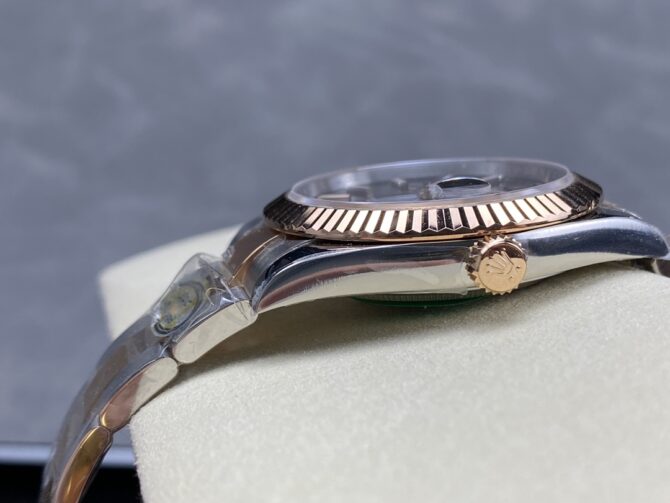 Rolex Datejust 41 Everose Gold Black Dial Oyster Bracelet 126331