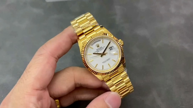Replica Rolex Day-Date 36MM 128238 0081 Fluted Bezel White Index Dial Unisex Watch