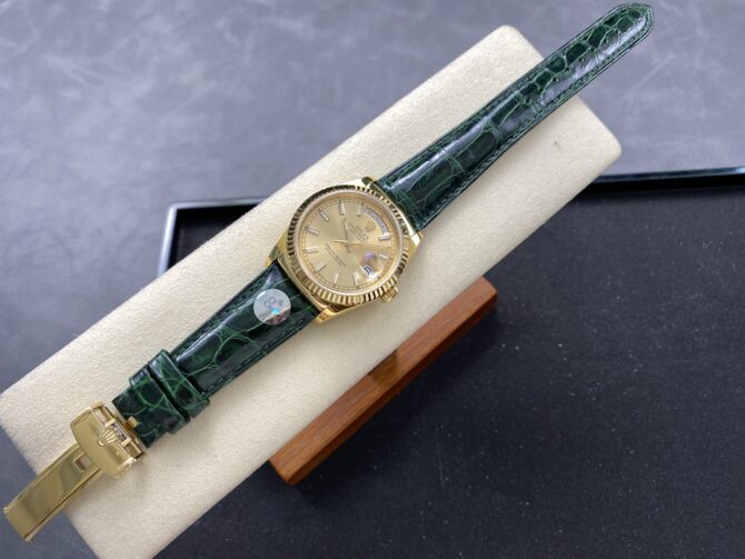 Replica Rolex Day Date 36 Yellow Gold Champagne Dial 118138 0125 Green Strap