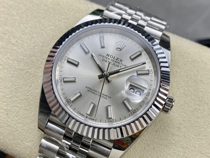 Rolex Datejust 41mm Stainless Steel 126334 0004 Silver Index Jubilee Mens Watch