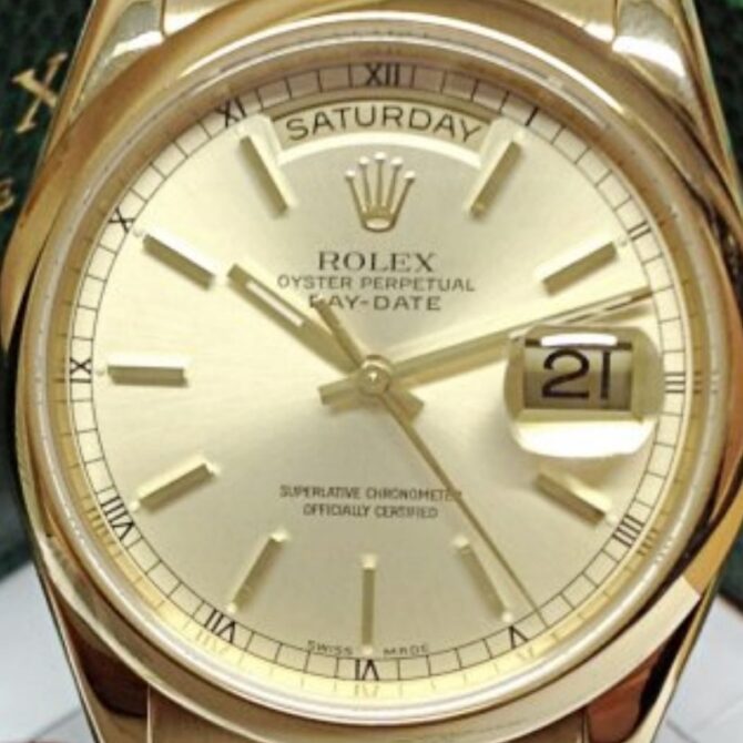 Replica Rolex Day-Date 118208 champagne dial with gold indexes 36mm Unisex Watch