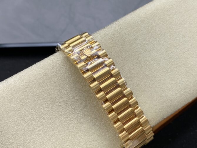 Replica Rolex Day Date 40mm Yellow Gold President Black Dial m228238 0067