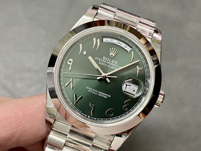 Replica Rolex Day-Date 40mm Arabic Platinum Olive Dial 228206