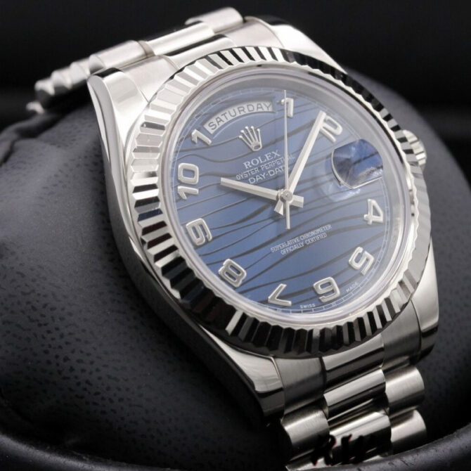 Replica Rolex Day-Date 228235 Sundust Index Dial Fluted Bezel 40mm Mens Watch