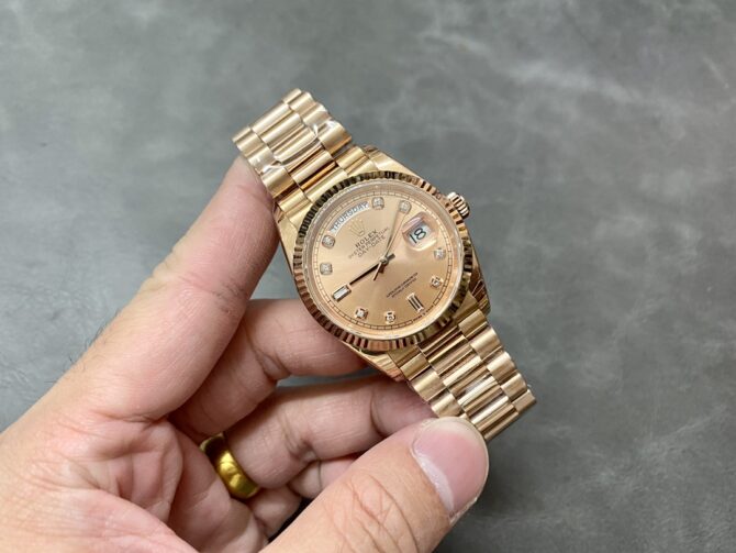 Replica Rolex Day-Date m128235 0009 Everose Gold Pink Rose Dial 36MM Unisex Watch