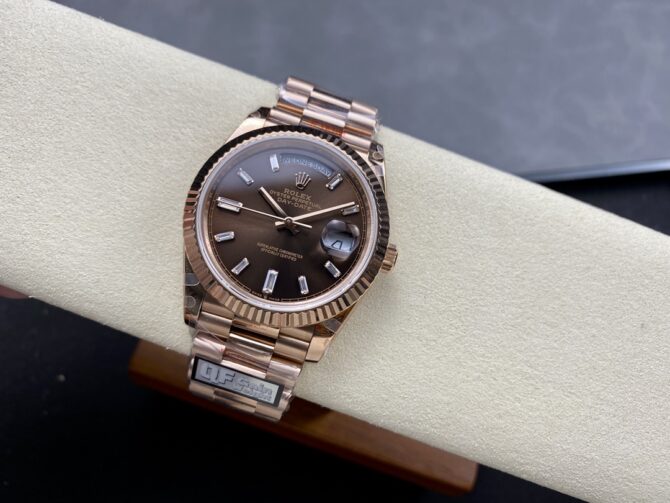 Replica Rolex Day Date 40 18kt Everose Gold Replica Rolex President Chocolate Dial m228235 0003