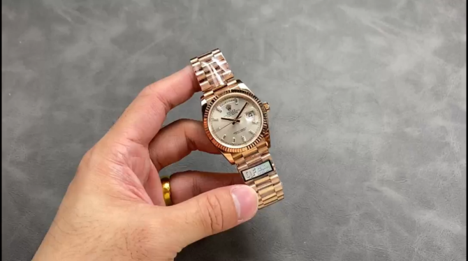 Replica Rolex Day-Date 228235 Sundust Index Dial Fluted Bezel 40mm Mens Watch