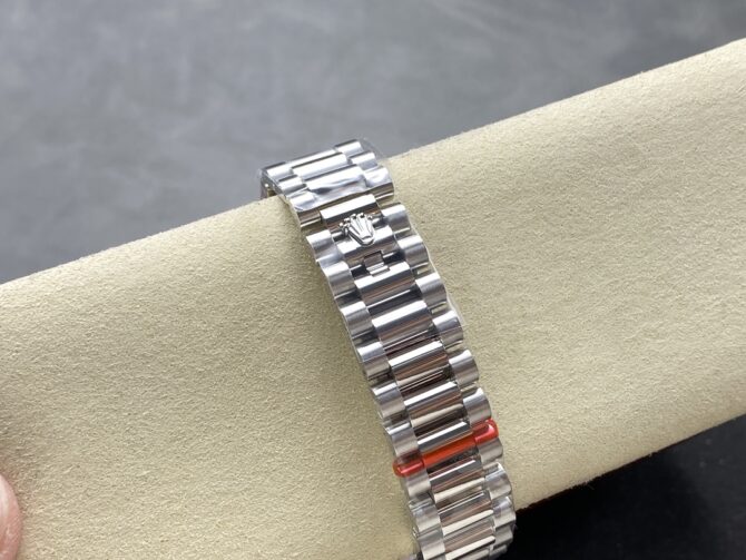 Replica Rolex Day-Date 118239 Rhodium Roman Dial 36mm Unisex Watch