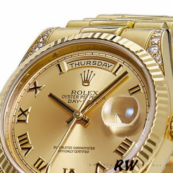 Replica Rolex Day-Date 118338 Yellow gold Silver dial 36mm Unisex Watch