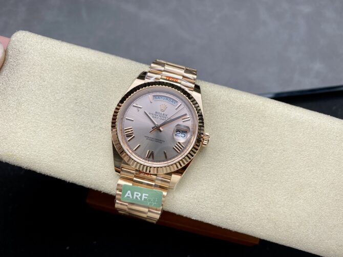 Replica Rolex Day-Date 218238 Champagne Dial Yellow Gold 41MM Mens Watch
