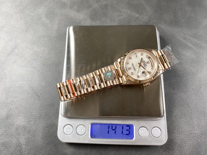 Replica Rolex Day-Date 128235 Everose Gold MOP Dial 36MM Unisex Watch