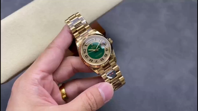 Replica Rolex Day-Date 118238 MOP White Dial 36mm Unisex Watch