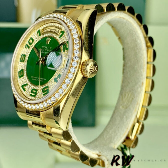 Replica Rolex Day-Date 118338 Yellow gold Silver dial 36mm Unisex Watch